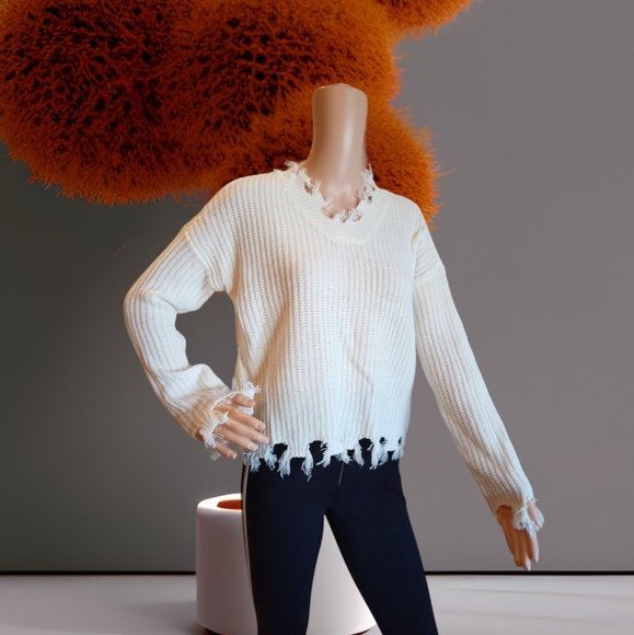 Streetwear Society Women's White Frayed Ribbed Knit Sweater - Picture 6 of 16